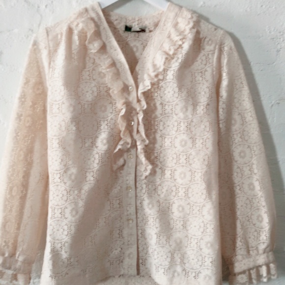 Vintage lace blouse with frill accents - Picture 3 of 6